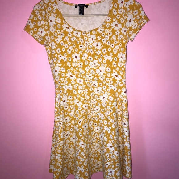 Forever 21 Dresses & Skirts - Yellow floral summer dress